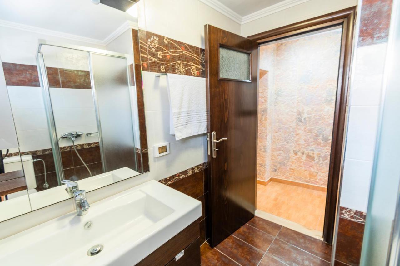 Eirini Apartment ซีมี ภายนอก รูปภาพ