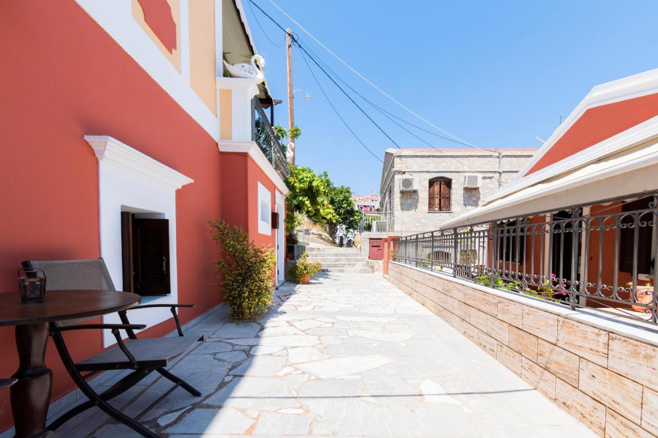 Eirini Apartment ซีมี ภายนอก รูปภาพ